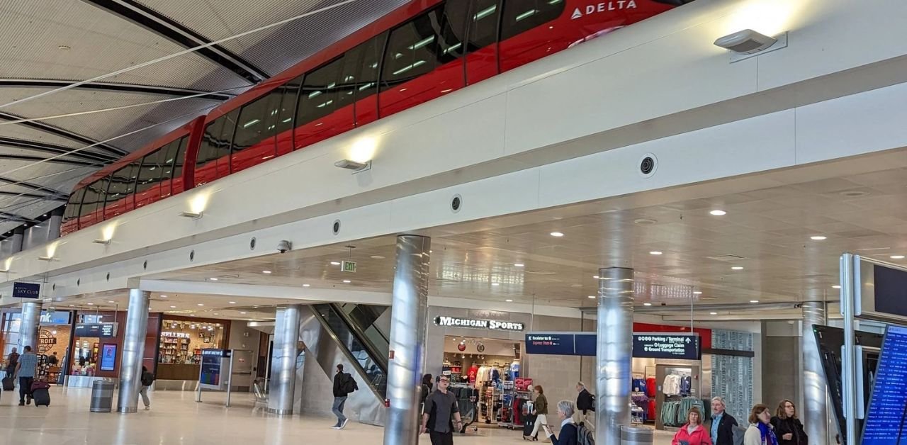 Japan Airlines Detroit Metropolitan Wayne County Airport